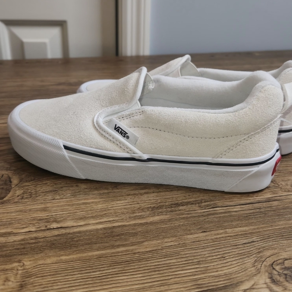 Vans Knu Slip-On 'True White' Suede Sneakers; Size Men's 5 and Women's 6.5